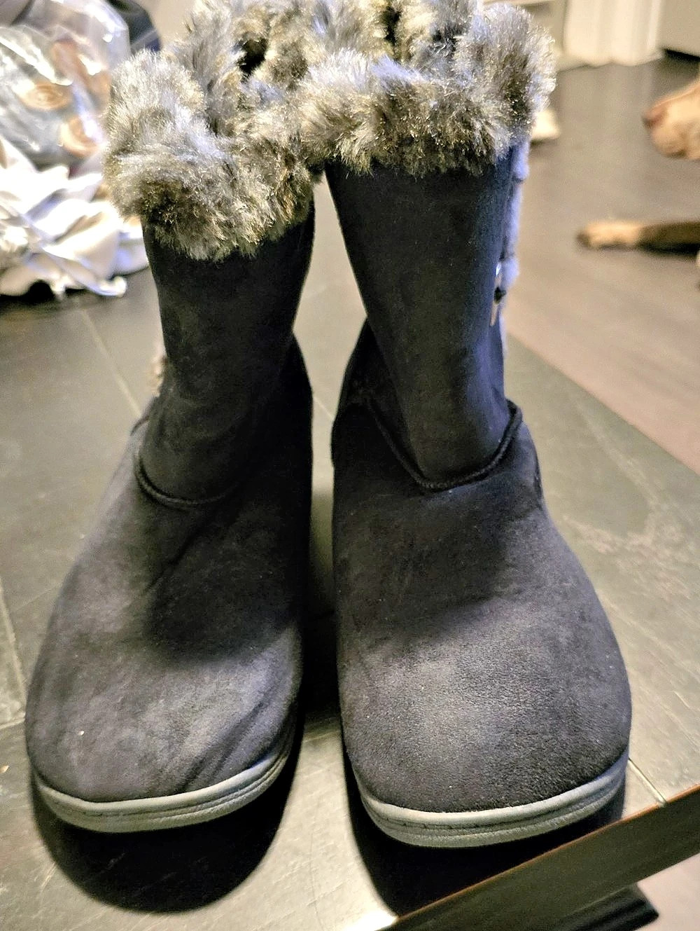 Vionic Faux Fur Trim Winter Boots Black